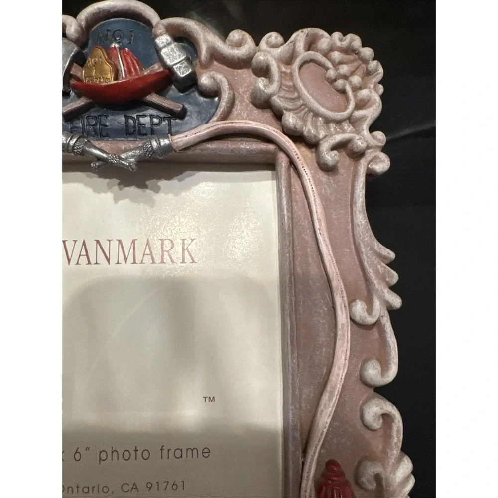 1998 VTG RED HATS OF COURAGE PICTURE/PHOTO FRAME FOR YOUR FAVORITE FIRE PERSON
